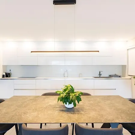 Ngh12 - Lovely, Spacious 2 Bedroom Apartment. * Naxxar