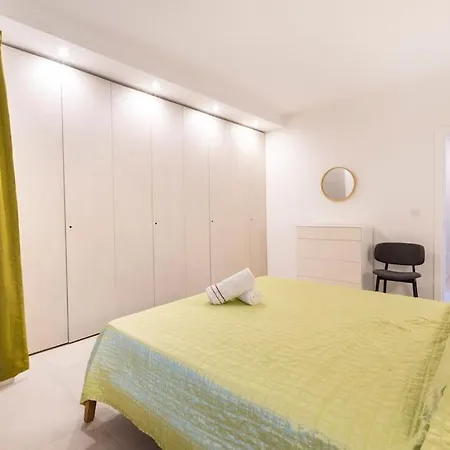 Ngh12 - Lovely, Spacious 2 Bedroom Apartment. *